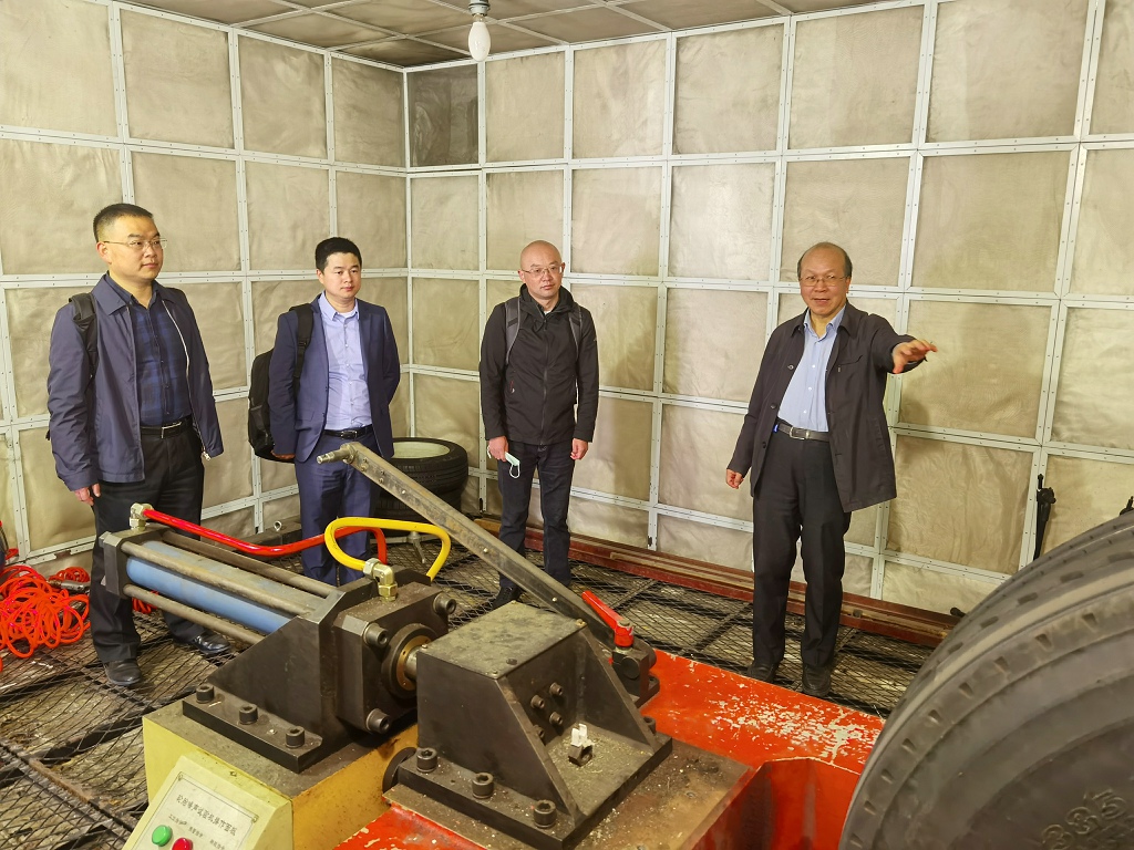 企鹅体育vip在线全站携手同济大学开展产学研交流